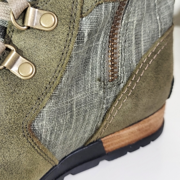 SOREL Major Carly Olive Green Suede Canvas Lace Up Combat Boots Women's Size 6.5 - Picture 13 of 16